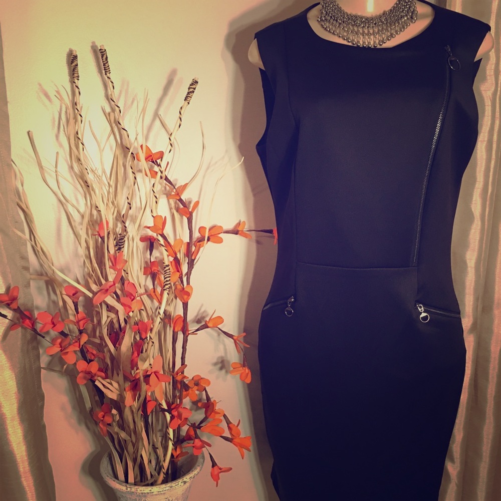 NEW Zipper front classic black dress.